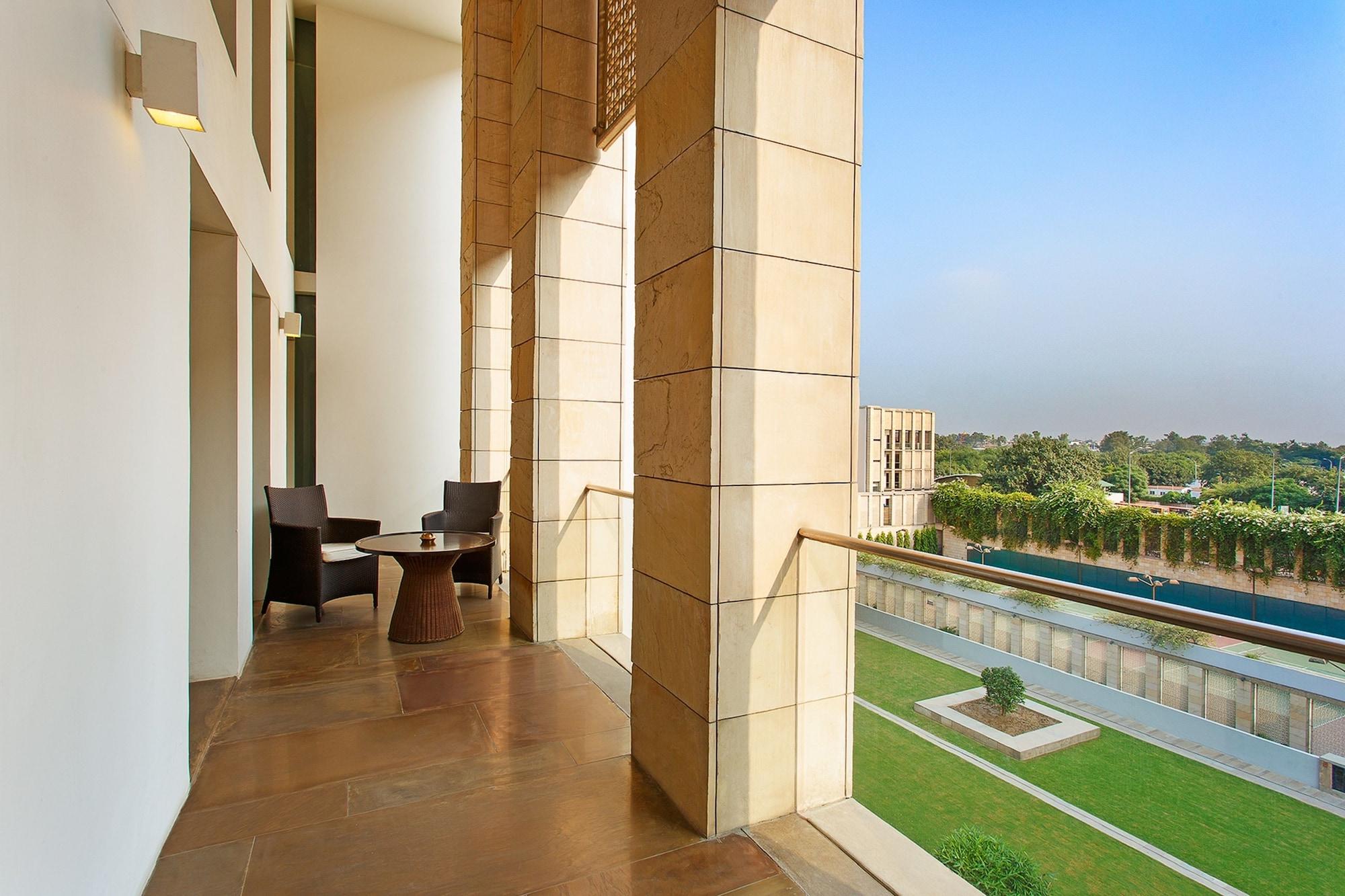 The Lodhi - A Member Of The Leading Hotels Of The World Yeni Delhi Dış mekan fotoğraf